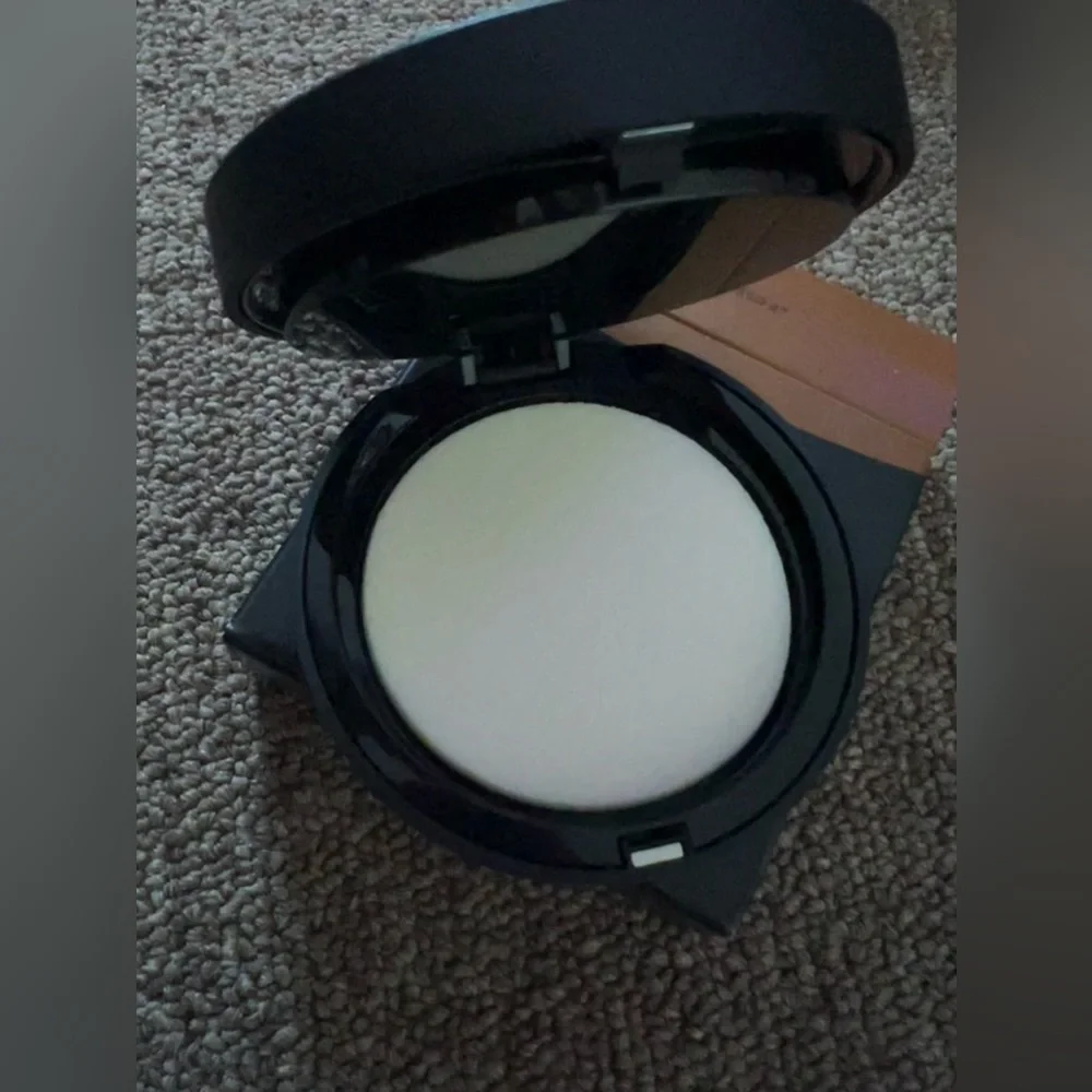 Bareminerals barepro performance wear powder foundation ESPRESSO 27 DISCONTINUED